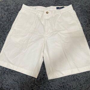NWT Men’s Vineyard Vines 9” Inseam Club Shorts 
Size 34 
White Color